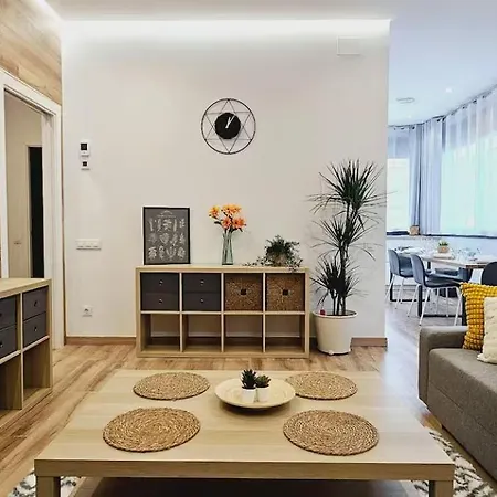 Apartment 2 Juntos Ideal Grupos Cerca Barcelona Badalona